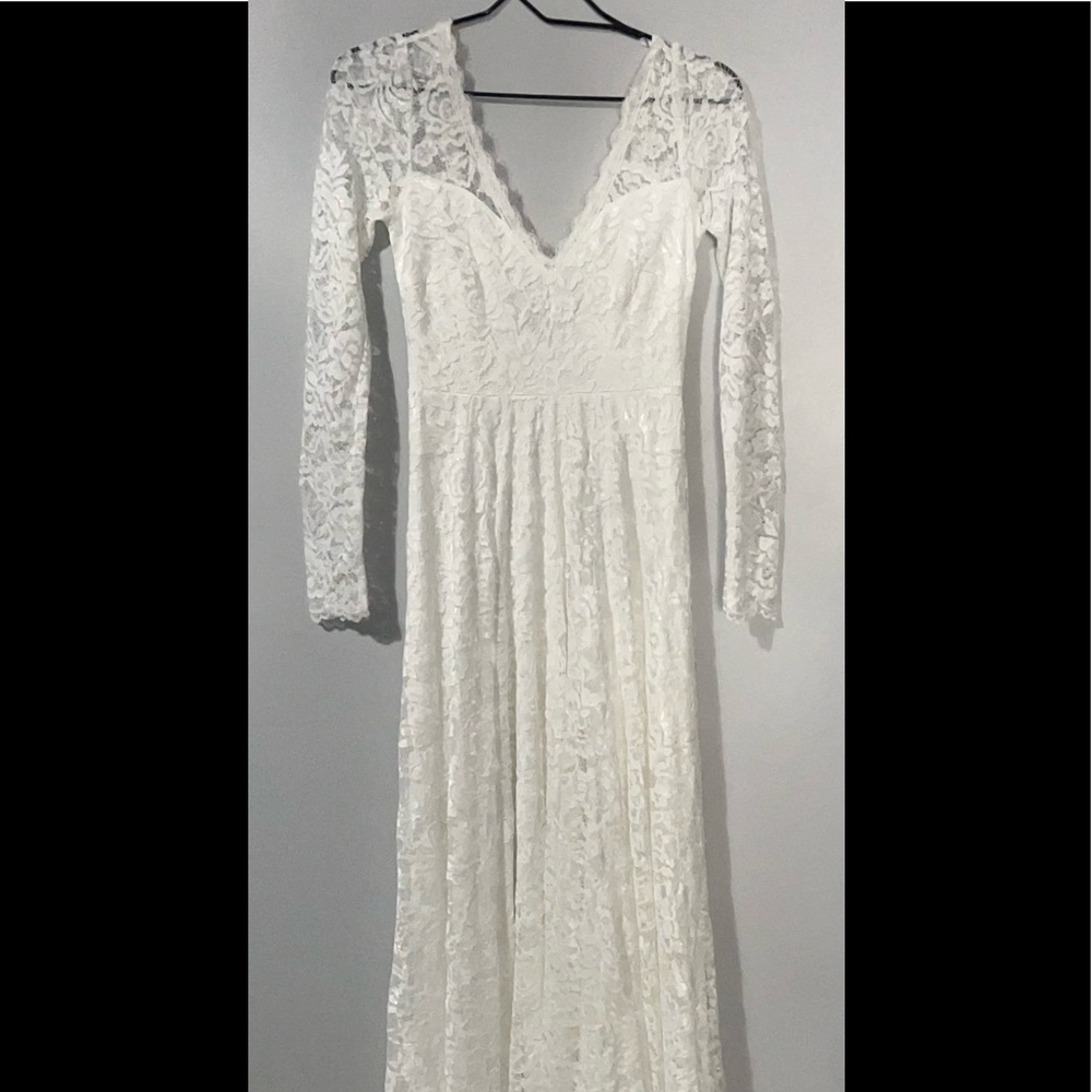 White dress/wedding dress